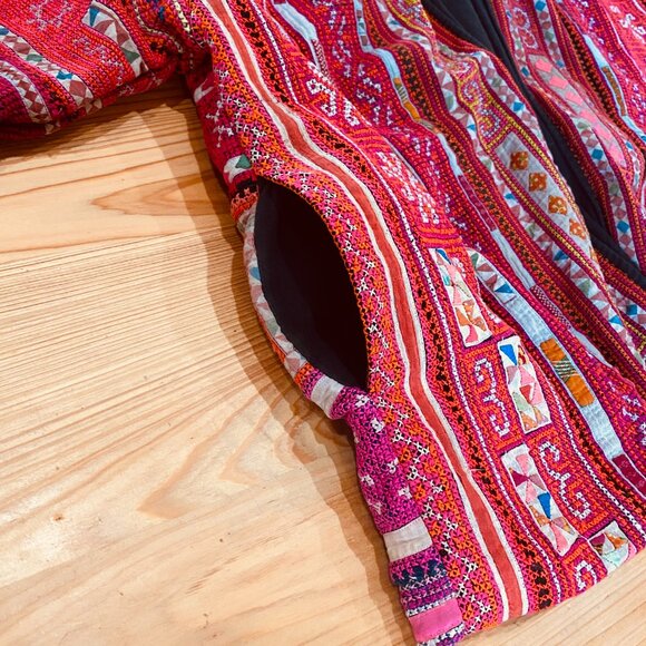 Rare Vintage Antique Hand Embroidered Hmong Coat - Picture 8 of 16